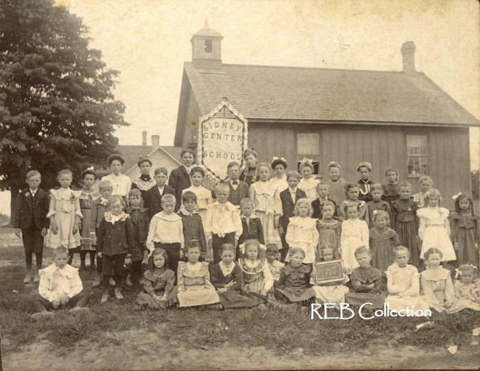 Sidney School - 1904