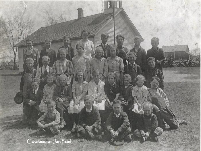 Sidney Area - Muskrat School - about 1921