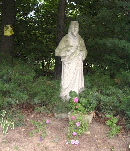 Statue in Left Back Corner