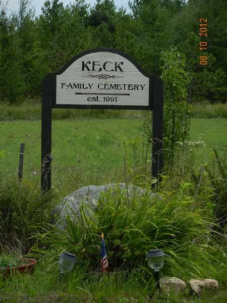Keck Family Cemetery sign