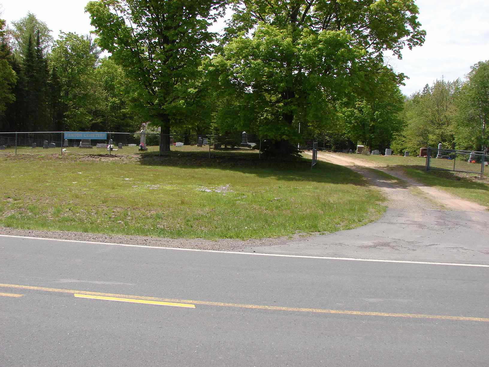 Kenton Cemetery Entrance