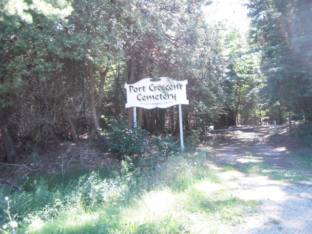 Port Crescent Cemetery Entrance