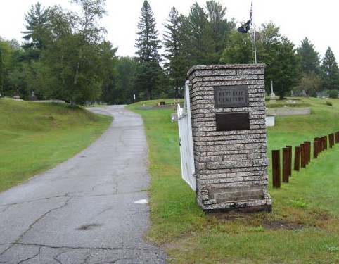 Republic Cemetery Entrance