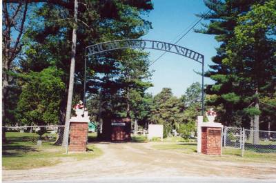 Richland Cemetery Entrance