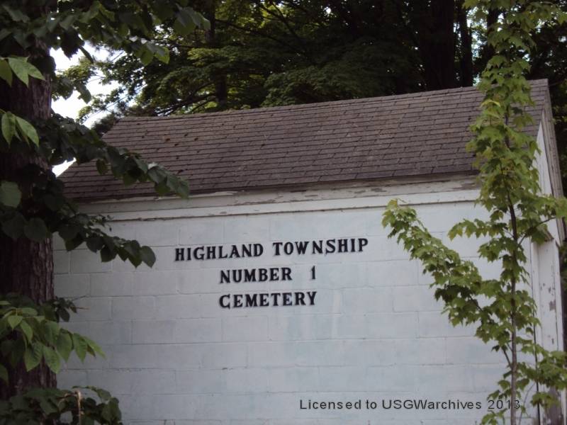 Highland Cemetery sign