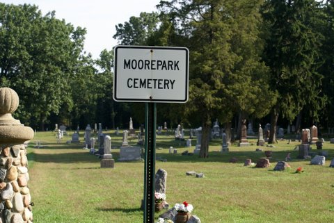 Moore Park Cemetery Sign