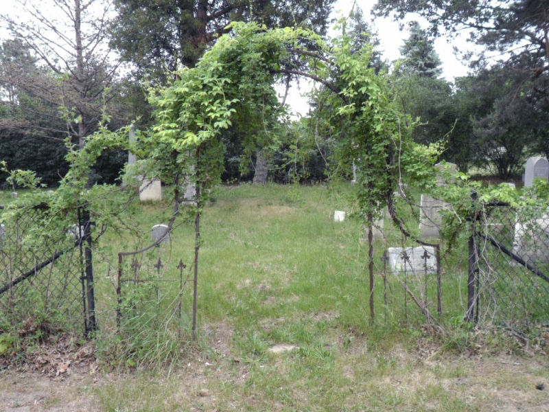 Moore Cemetery Entrance