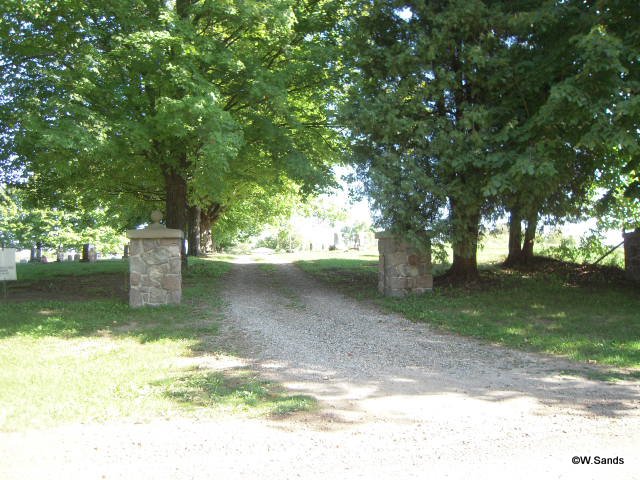 Rogers Corners Addition Cemetery entrance