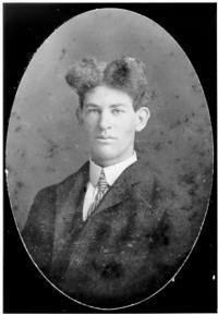 rj_baker.jpg (33468 bytes)