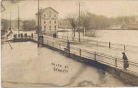 flood2.jpg (28115 bytes)