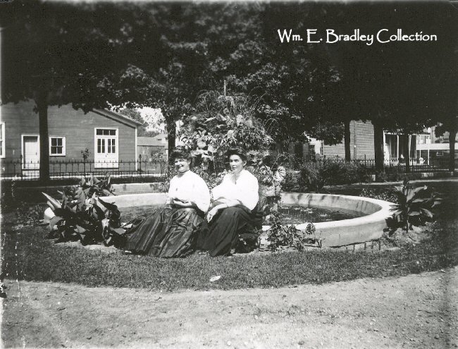 R.J. Tower Family Home - fountain